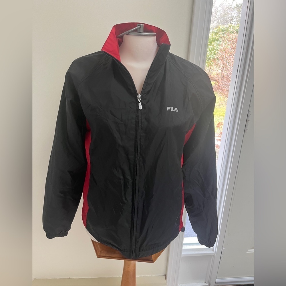 Fila windbreaker size medium